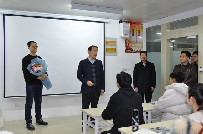 新学期孙爱武校长赴萧湖双创基地慰问师生并进行安全生产检查